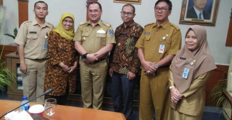 tim-ahli-dari-Dept. Manajemen FEM IPB-bersama-gubernur-bangka-belitung-erzaldi-_171226180832-702