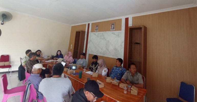 Dosen IPB University Dorong Pengembangan Geoproduk di  Kawasan Geopark Bogor Halimun Salak-Desa Cibadak